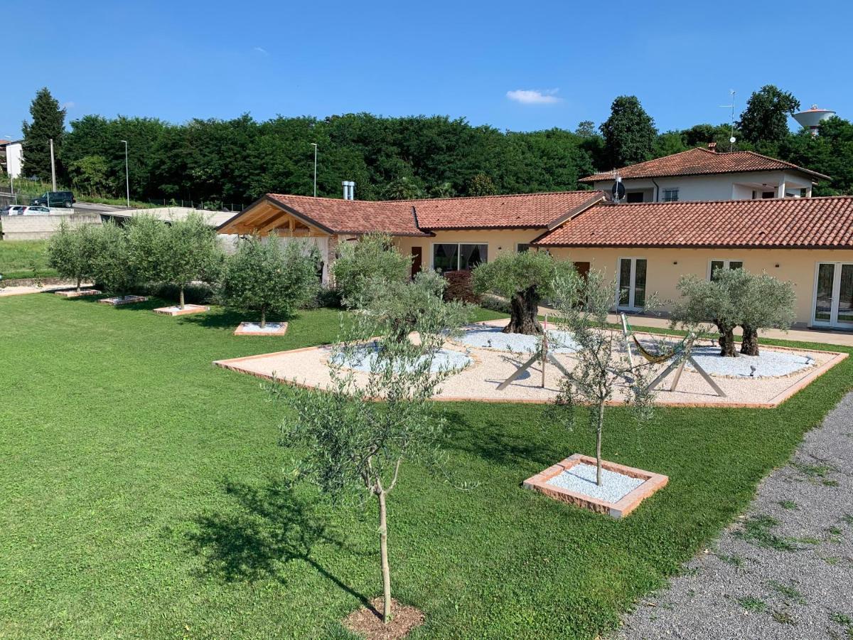 B&B Alciliegio Casnate Con Bernate Luaran gambar