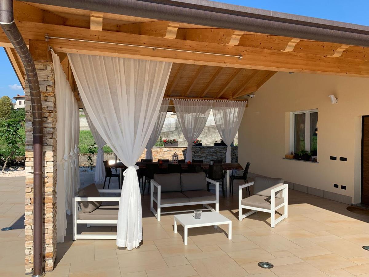 B&B Alciliegio Casnate Con Bernate Luaran gambar