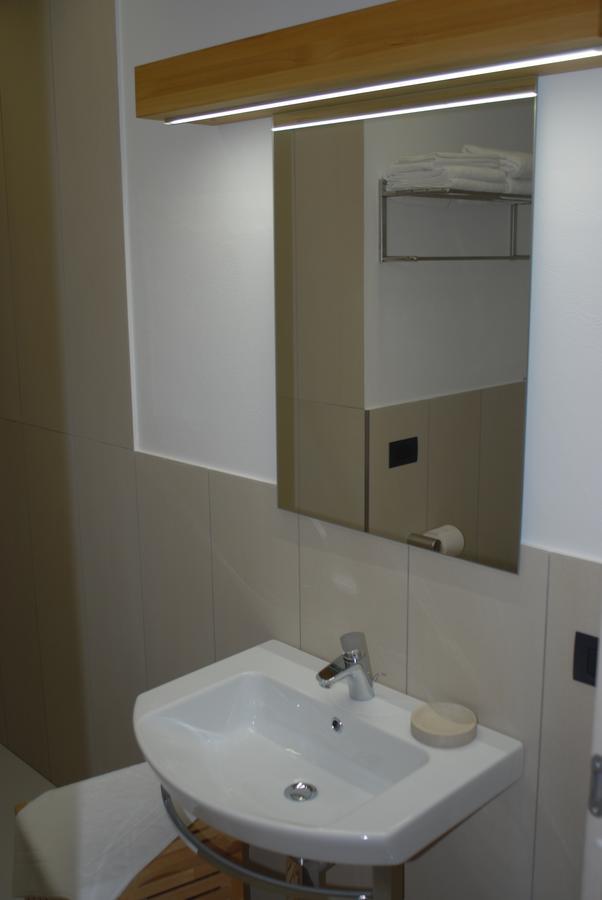 B&B Alciliegio Casnate Con Bernate Luaran gambar