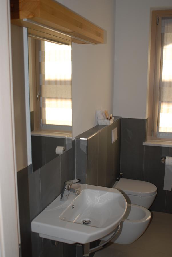 B&B Alciliegio Casnate Con Bernate Luaran gambar