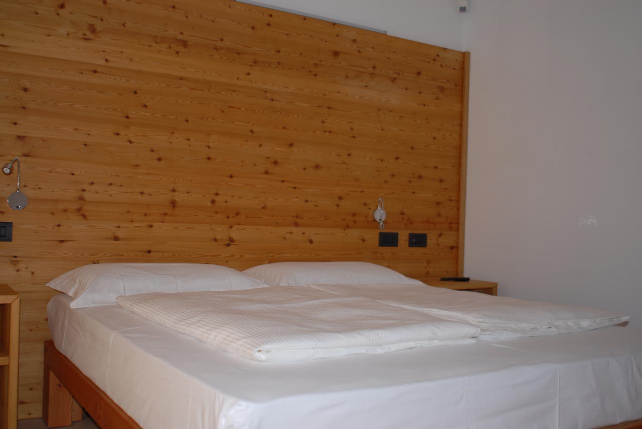 B&B Alciliegio Casnate Con Bernate Luaran gambar