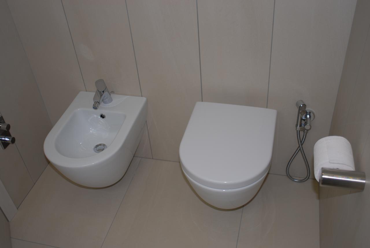 B&B Alciliegio Casnate Con Bernate Luaran gambar