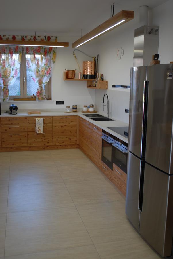 B&B Alciliegio Casnate Con Bernate Luaran gambar