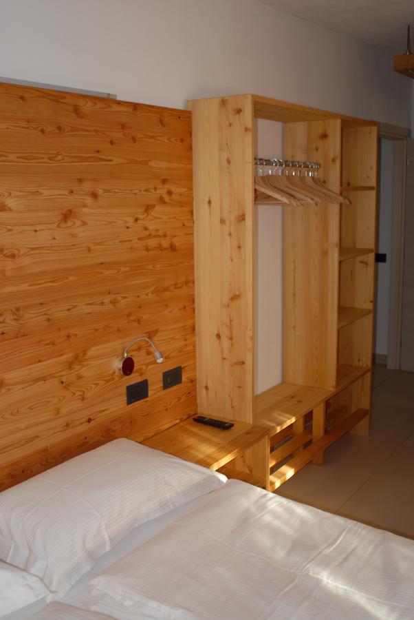 B&B Alciliegio Casnate Con Bernate Luaran gambar