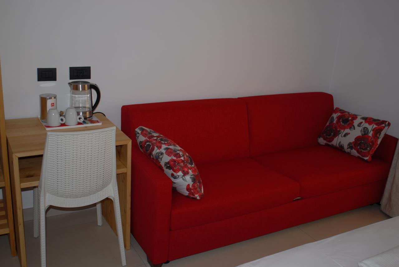 B&B Alciliegio Casnate Con Bernate Luaran gambar